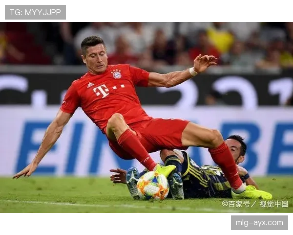 多特蒙德管理层的转会策略存在巨大争议,这已经严重影响到球队的稳定性。 多特蒙德管理层的转会策略存在巨大争议,这已经严重影响到球队的稳定性。