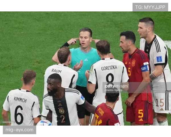 手臂不自然扩大如何影响手球判罚标准?解析裁判判定细节