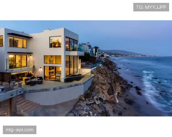 小威退役后晒出的日常：凌晨四点陪娃练琴，顺手买了栋马里布海景房